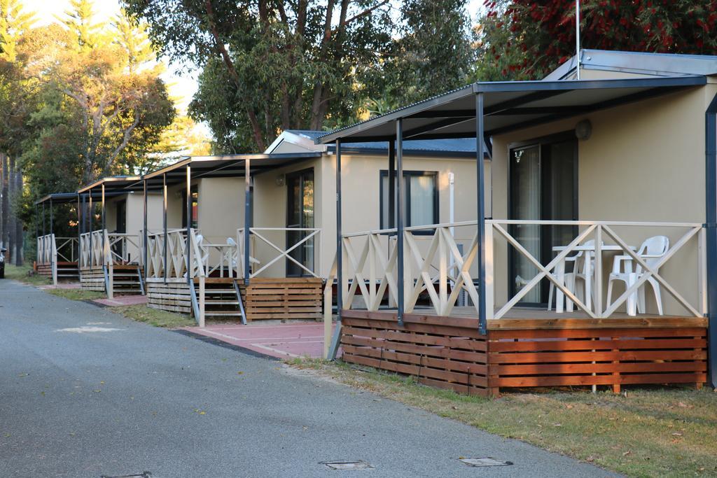 Hotel Acclaim Kingsway Tourist Park Madeley Zewnętrze zdjęcie